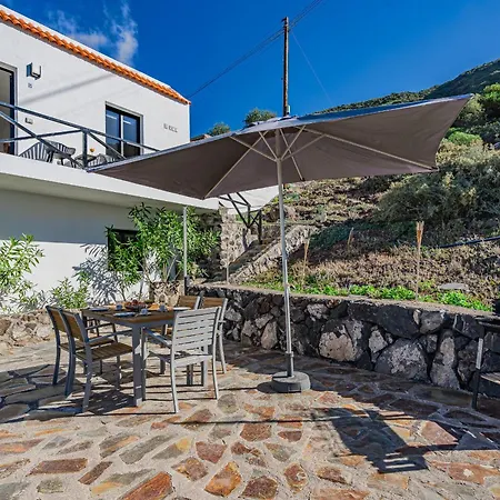 Cliff Haven Sea View - Adults Only Apartment